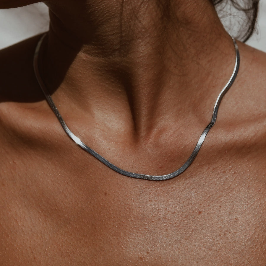 Necklace flat snake silver